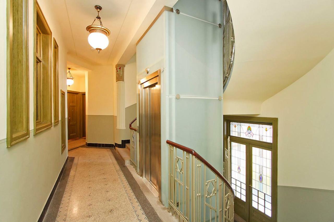 Apartamento Spacious Elegance In The Heart Of Old Town *