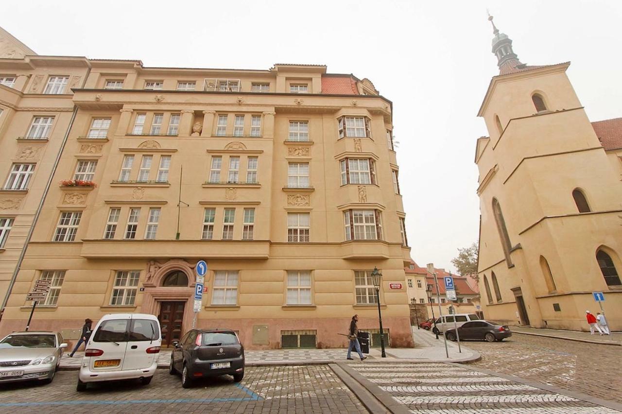 Spacious Elegance In The Heart Of Old Town Apartment *